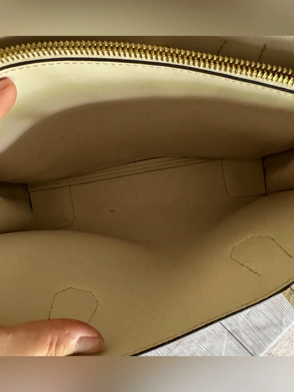 Michael Kors Cream Pebbled Leatherette Tote Satchel MK Signature Trim Zip Top